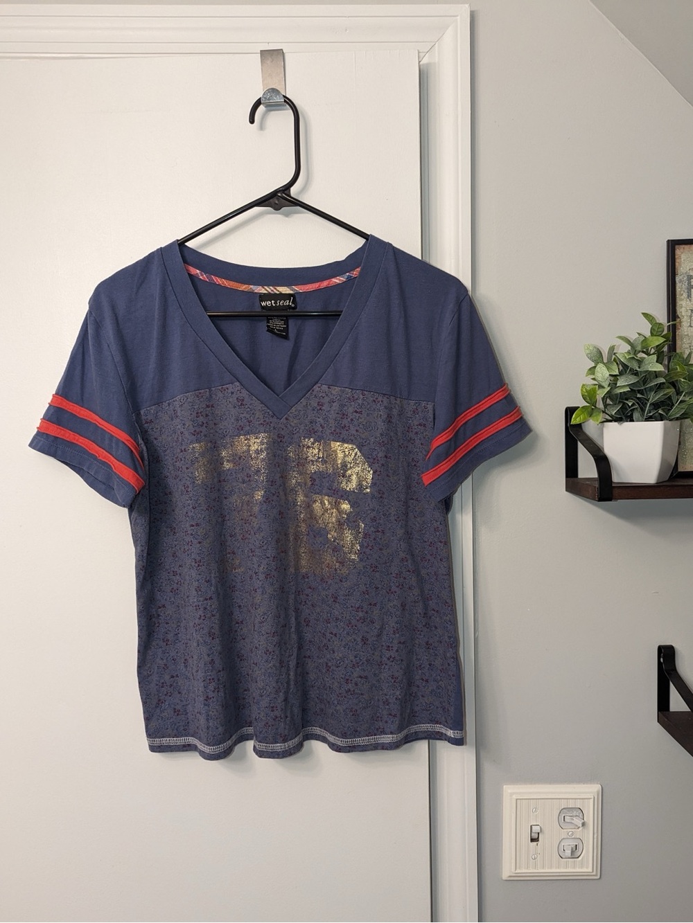 Subtle Floral V-Neck Numbered T-shirt